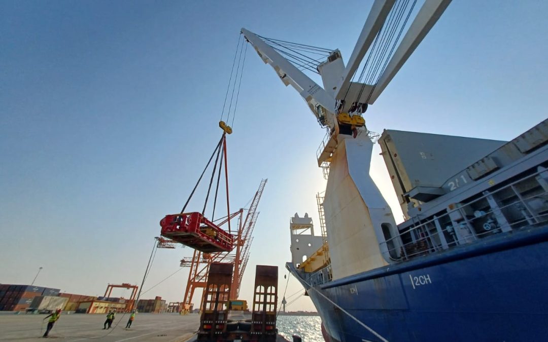 Heavy-Lift Project Cargo Operation from factory to Jubail Port