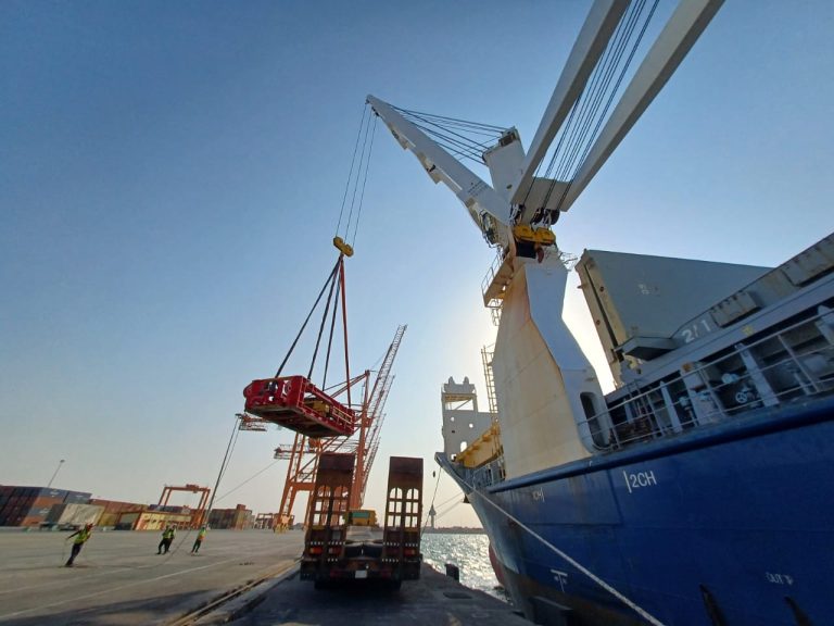 Safe loading and securing of 370 MT project cargo for international transport